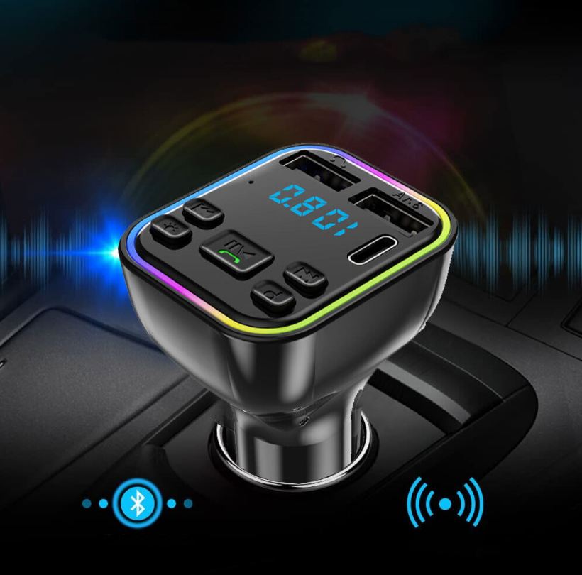 Cargador de auto + FM Player